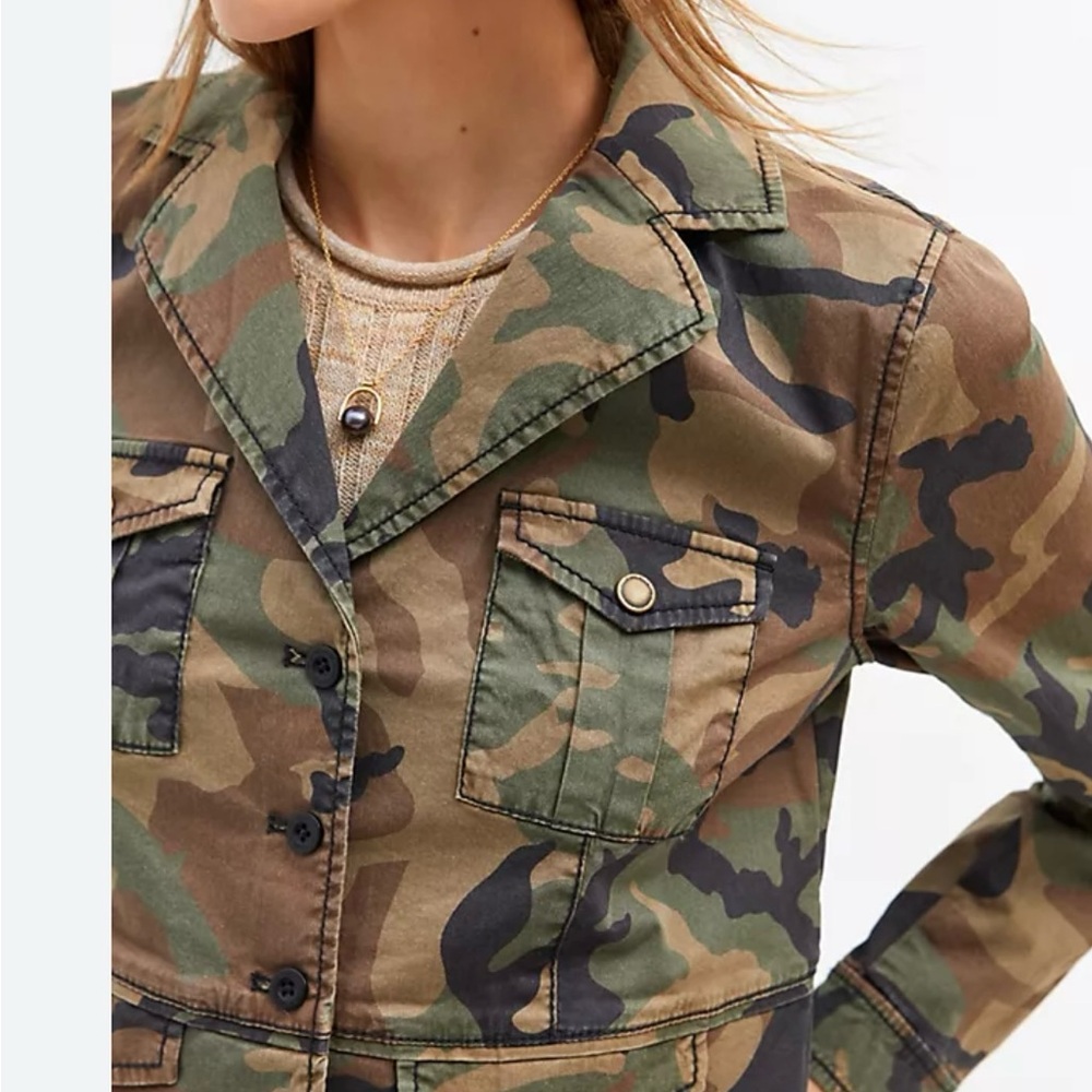 ❤️ Anthropologie camo jacket ❤️